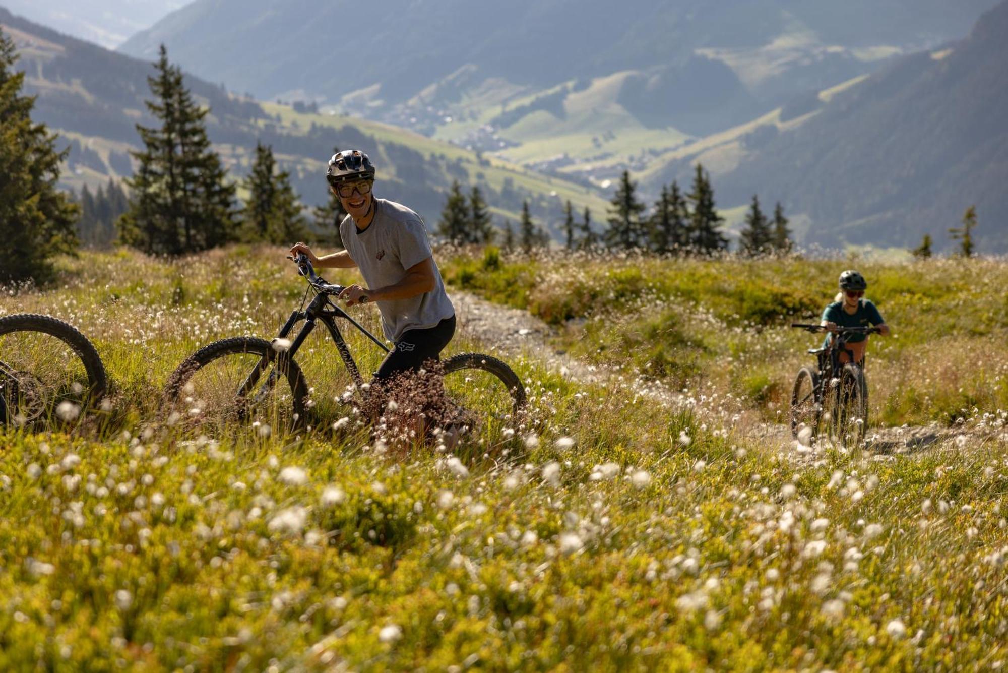 Landhaus Saalbach - Joker Card Included In Summer ภายนอก รูปภาพ